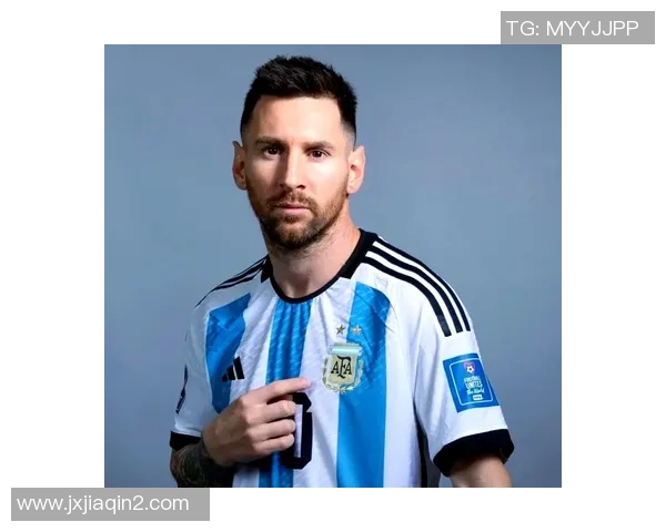 现世界足球第一球星的传奇崛起与不朽影响力分析 现世界足球第一球星的传奇崛起与不朽影响力分析