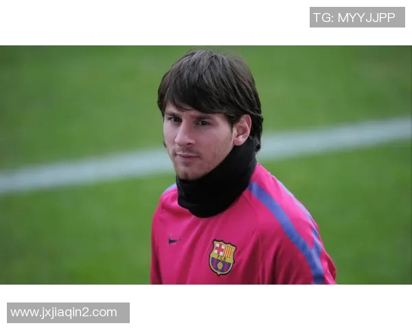 震撼呈现超清球星壁纸4K足球动画尽享全面屏视觉盛宴