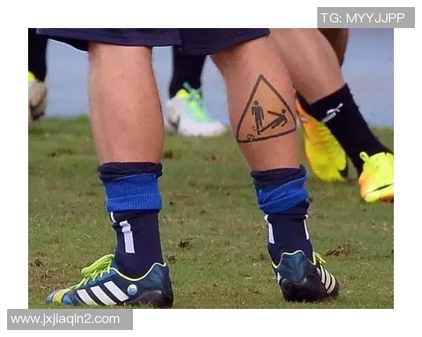 足球明星纹身背后的故事与意义解析展现个性与情感的艺术表达